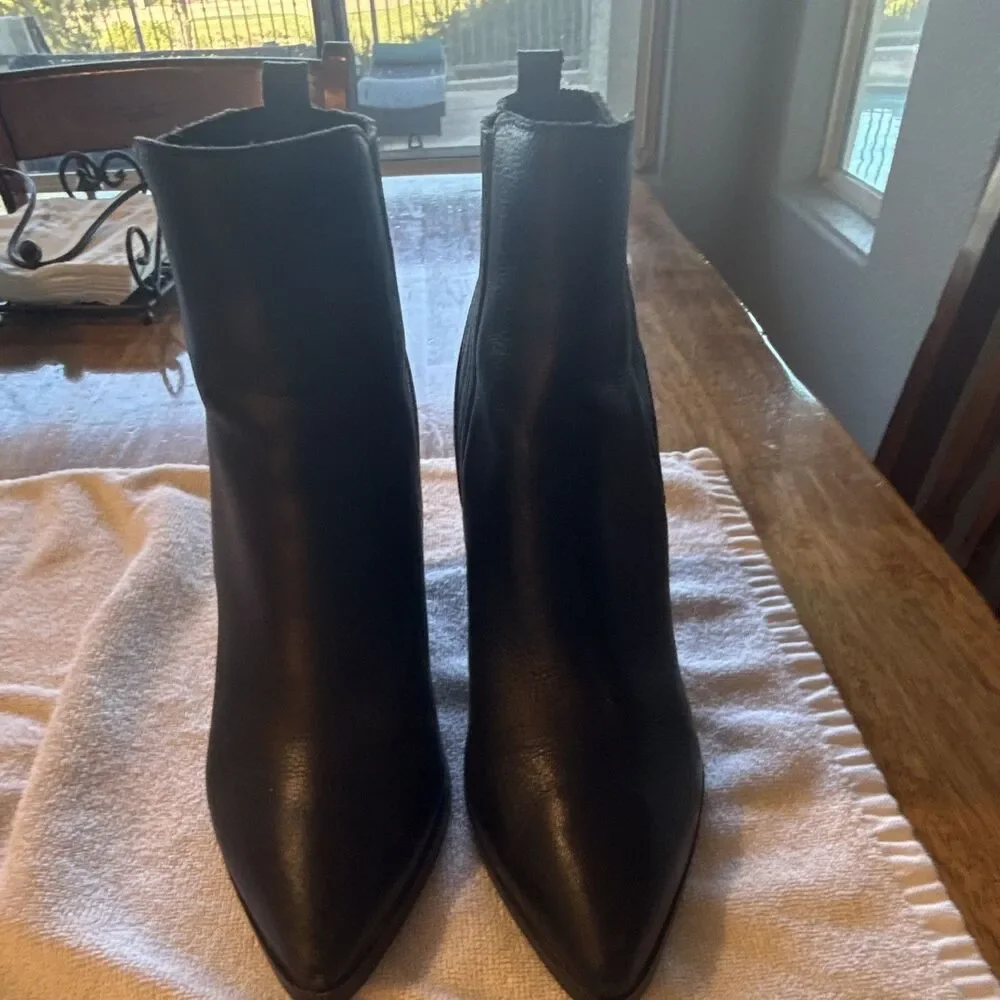 Marc fisher ankle boots 7.5